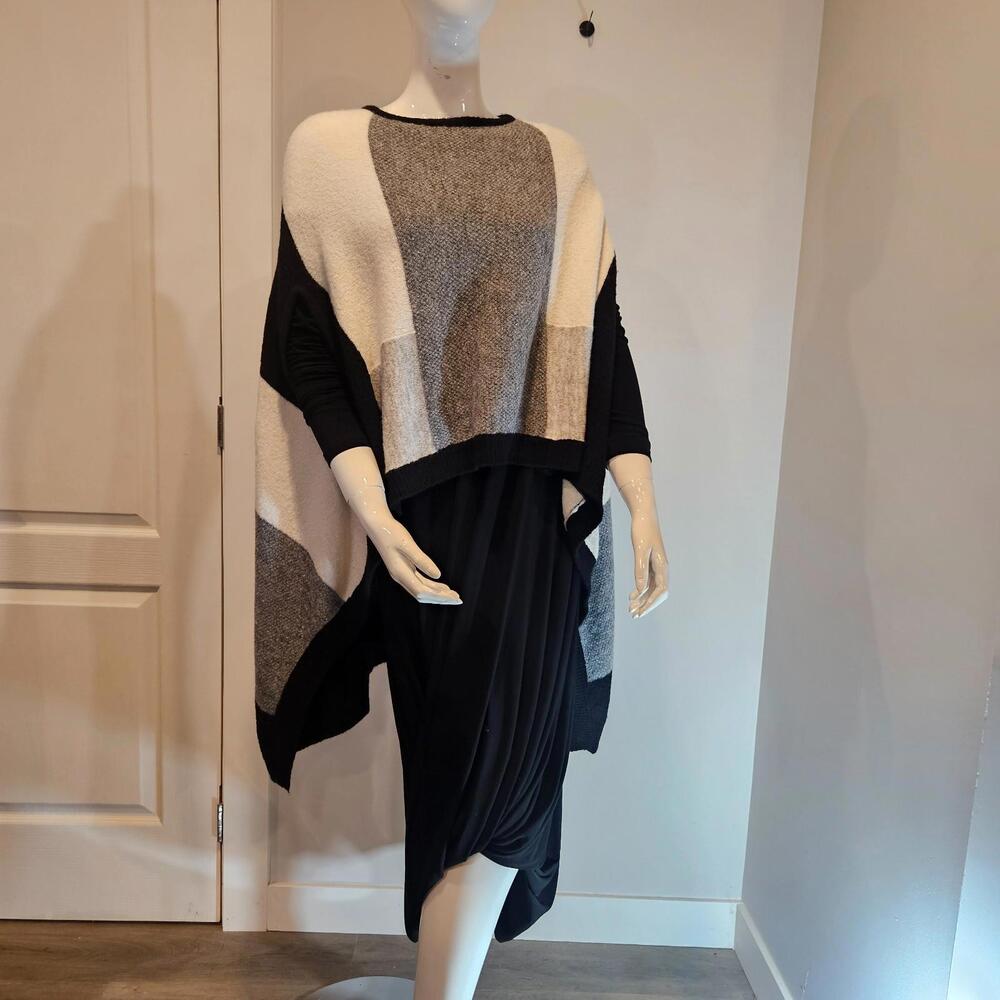 Alessandra C. Italy Woman's Poncho  w/Arm Holes Color Block Black Grey Cream